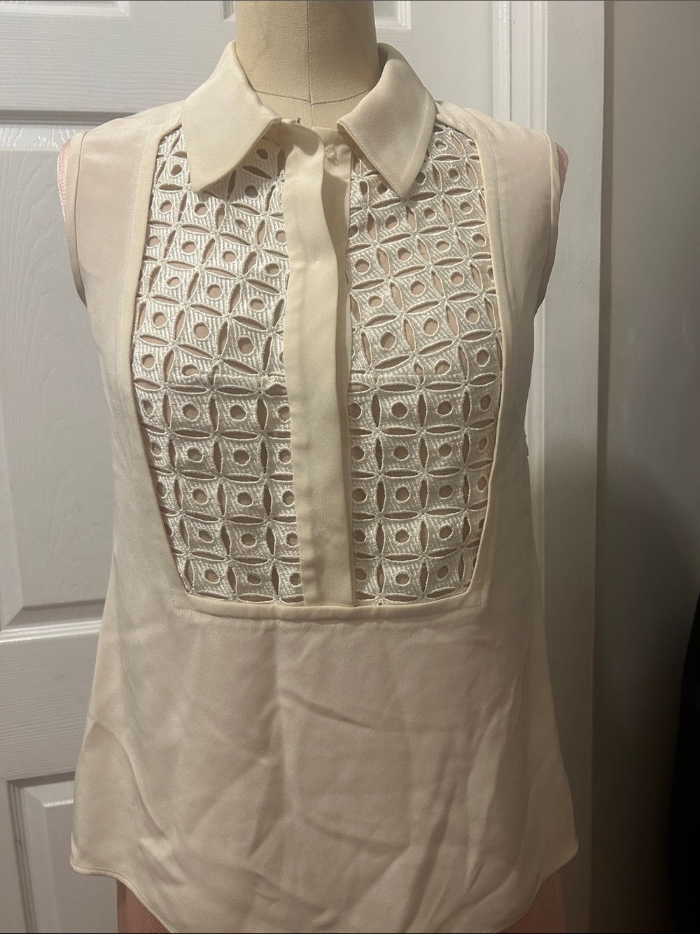 Derek Lam Cream Sleeveless Lace-Front Collared Top